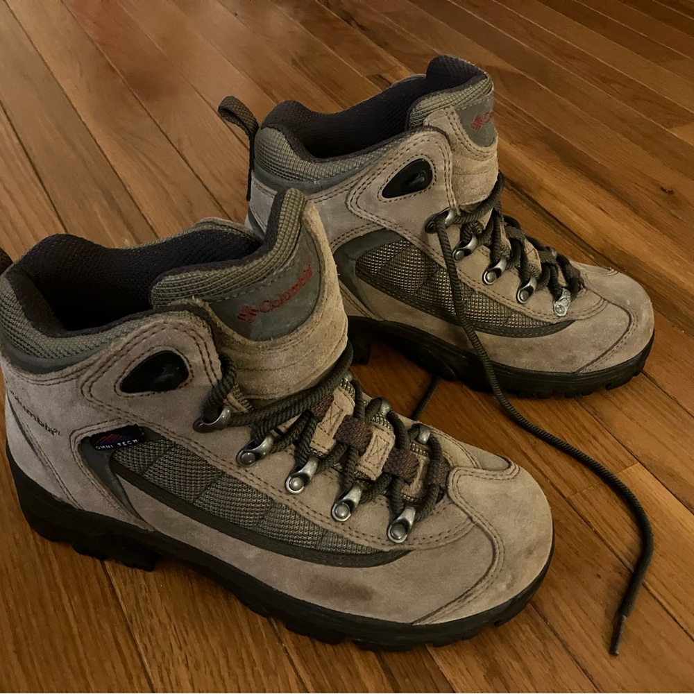 Women’s Columbia Copper River II Hiking Boots Size 7 Tan Brown